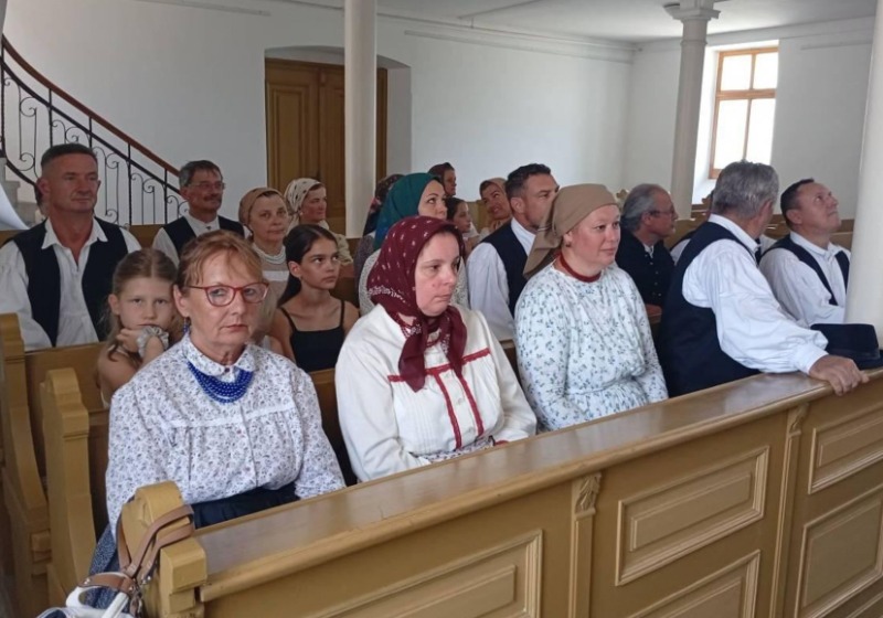 A pápai vásártéren, majd Tapolcafőn, a Református Gyülekezet ünnepén  vendégszerepeltünk