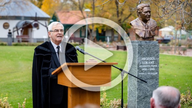 2025.10.31. Tőkés László beszéde Hegedűs Loránt református püspök szoboravató ünnepségén Lakiteleken